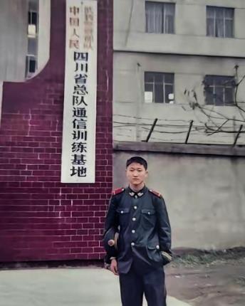 2006年，3名壮汉挟持一名18岁女学生，途中，女学生求助同车的武警战士，谁知，