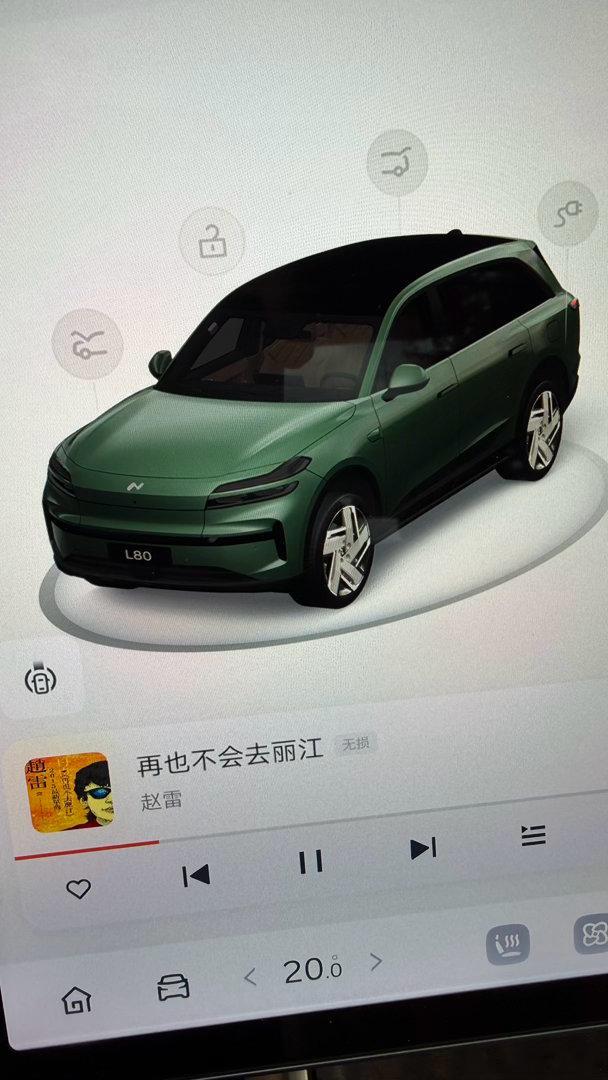 你问我丽江好不好，我会用一首歌名回答你～因为这里的风景很美，这里的食物好吃，这里