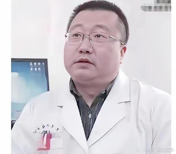 审计组这次估计是真懵了。本来气势汹汹去查账，以为能逮住个硕鼠，结果翻出来一本让人