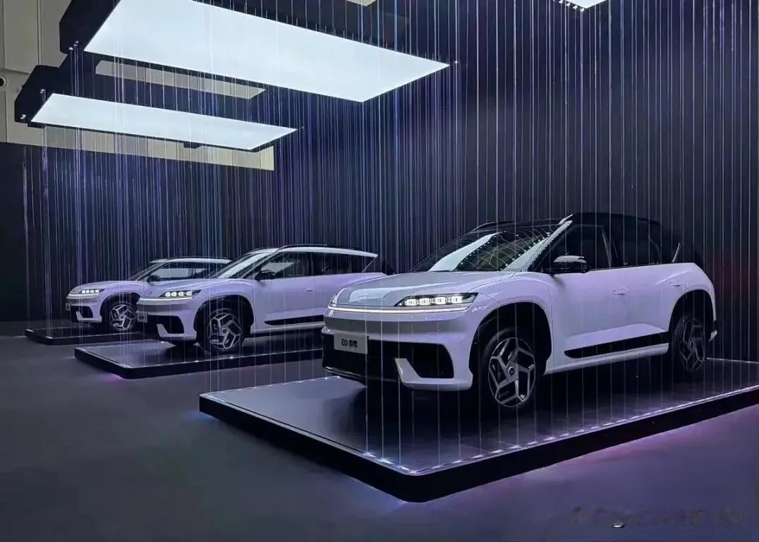 先讲安全性能，EO羿欧真的没少下功夫。它主打“安全、驾驶体验、技术含量、耐用性、