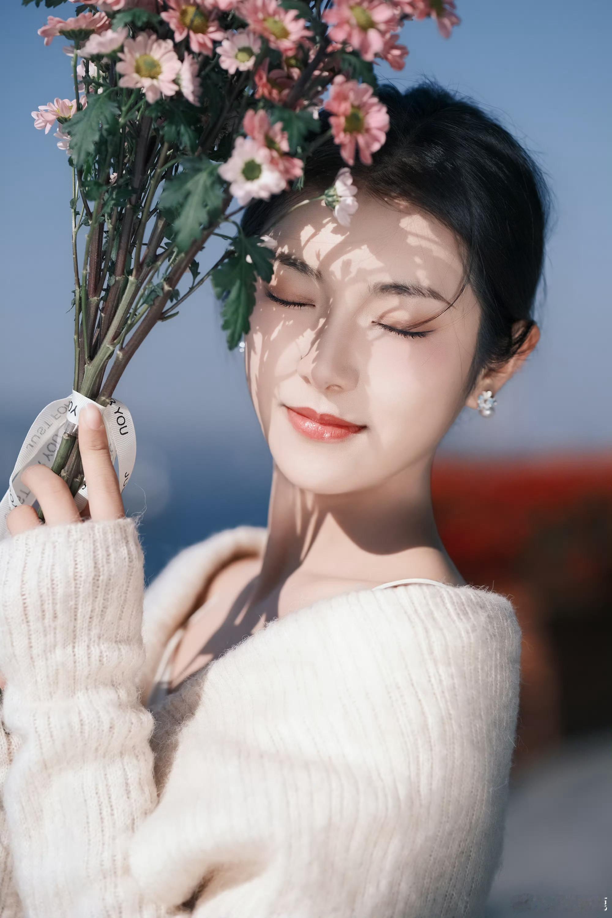卢c鹿鹿LuLu 女神向全世界安利卢鹿鹿 遇见你的那一刻就是大爆炸的开始，每一个