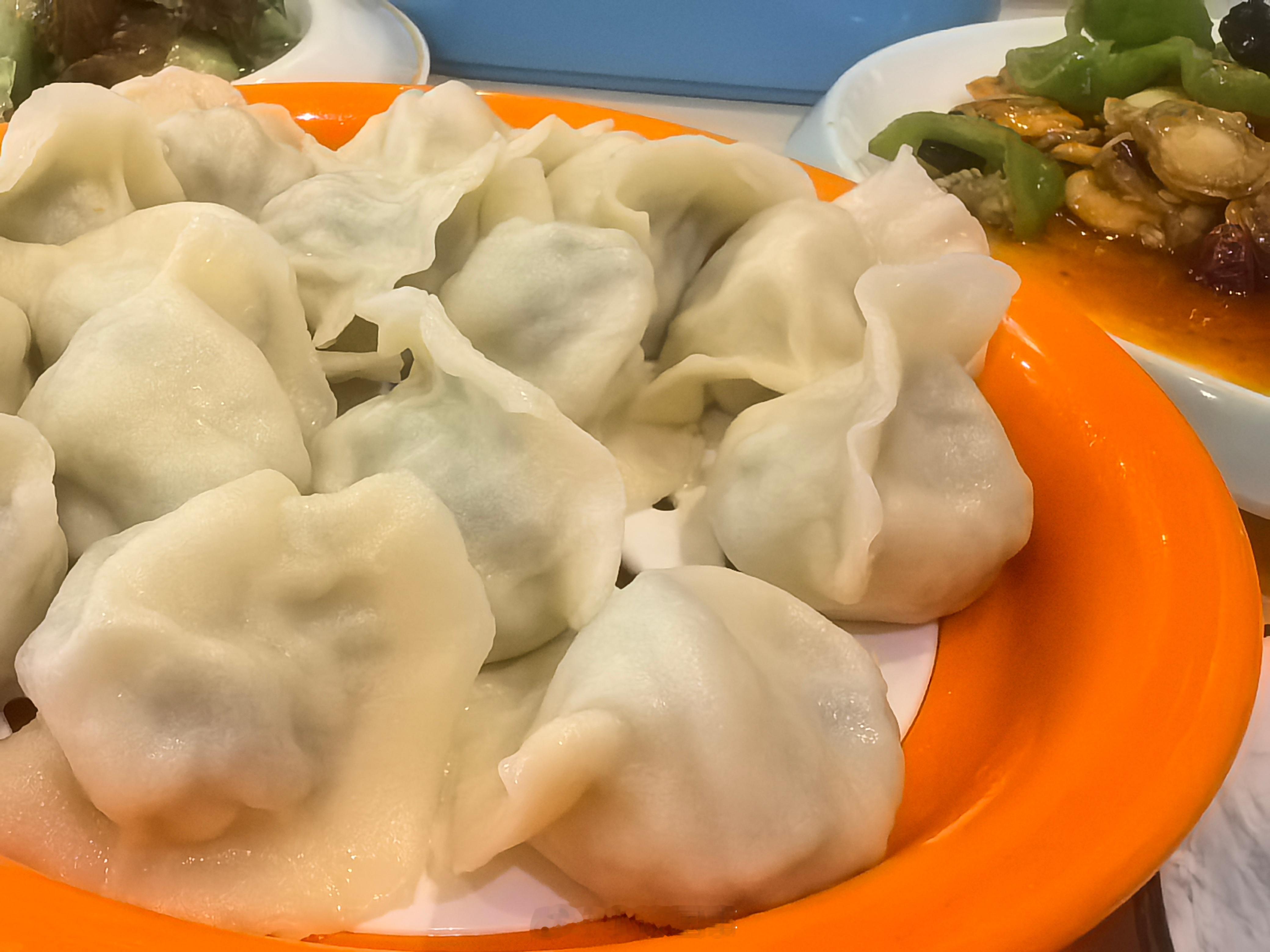 山海寻梦，不觉其远；前路迢迢，阔步而行！每年的新年贺词都能让人精神振奋，奋力前行