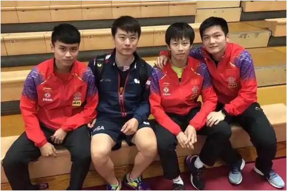 国乒现役乒乓球运动员全运会冠军数量。
樊振东5个冠军：男团2个、男单1个、男双2