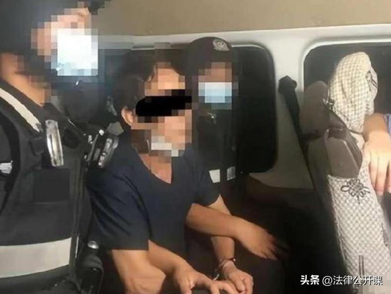 云南昆明，男子醉酒回家，看到12岁的儿子竟打电话给奶奶告密，气得将儿子的肋骨打断
