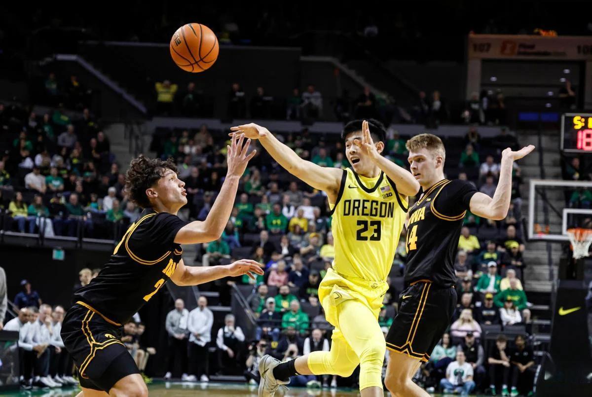 爱荷华大学以84比66轻取了主场作战的俄勒冈大学。本场比赛后，爱荷华大学的战绩提