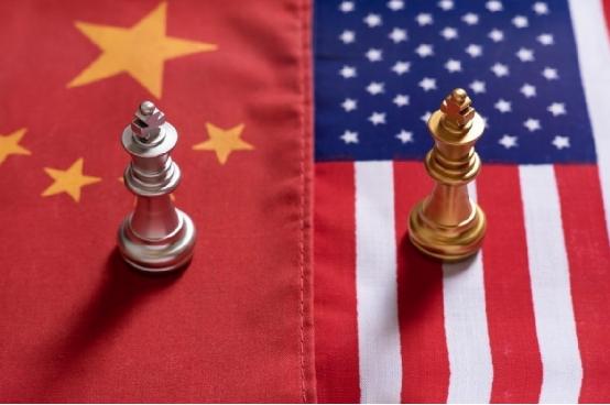 特朗普这回真被逼到墙角了！中方甩出三千亿免税大单接还是不接？接了怕被骂对华投降不