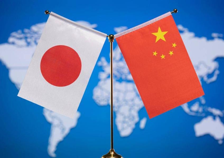 日本涨签证费等着看笑话，结果中国队 40 人游泳团 + 72 人田径队直接 "包