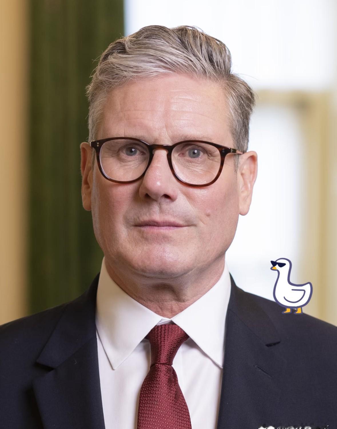 英国首相斯塔默这次算是彻底摊牌了，直接承认“脱欧”把英国经济坑惨了，这脸打得是啪