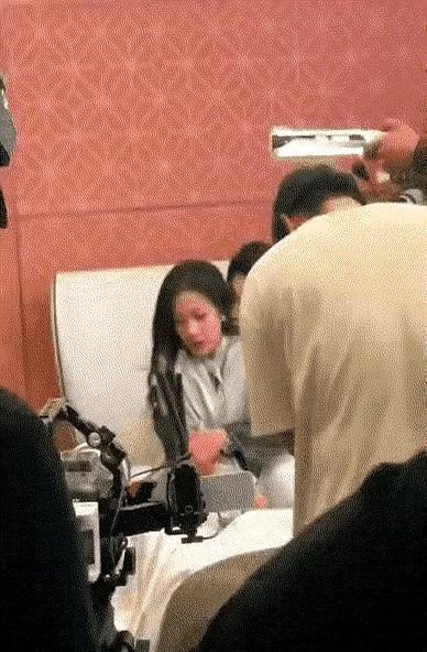 亲密戏有补贴了？
不是啥秘密，但真有人拍完就走人，说白了这事儿没那么复杂。
你拍