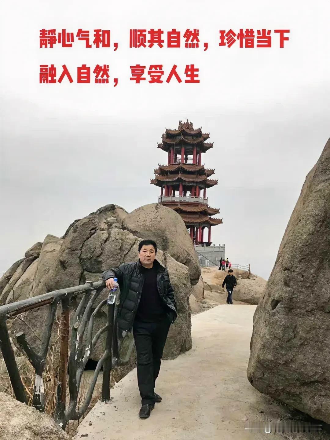 #说说我家的兄弟姐妹# 
人生的路，越走越远越走越散
今年母亲走了，老家就剩两间