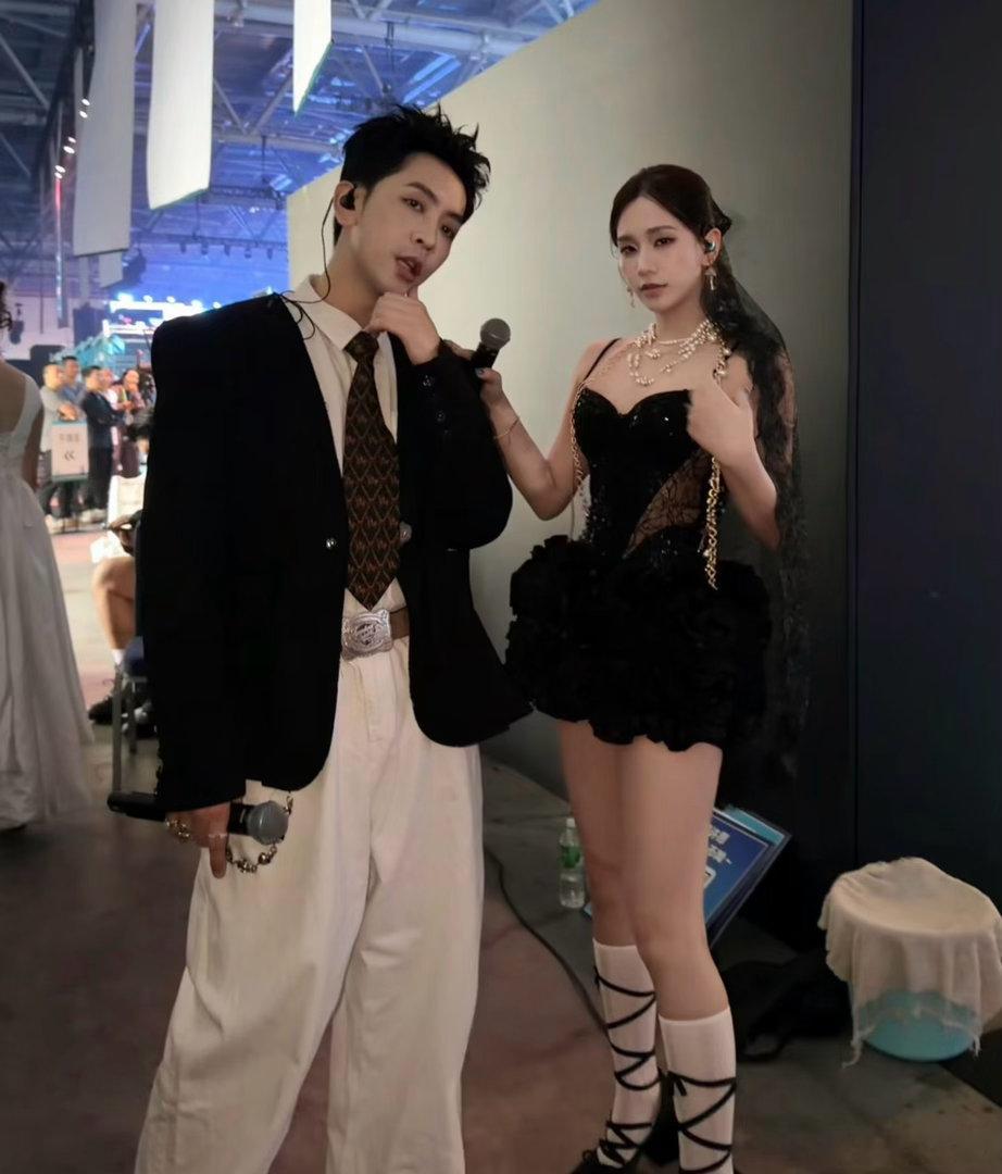 何美延梁淞再见爱人后再合体上综艺何美延梁淞这次不吵了 谁能想到啊！何美延梁淞从《