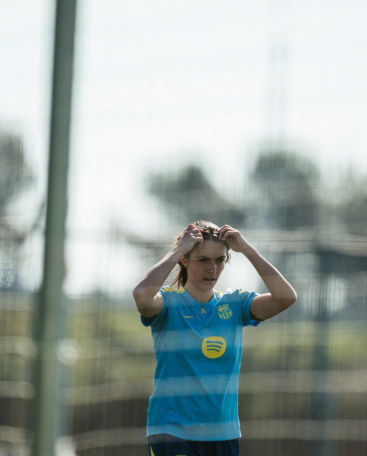 红蓝倩影为红蓝加马 🎉欢迎邦邦重回绿茵场！她的康复训练更进一步，期待在赛场上再