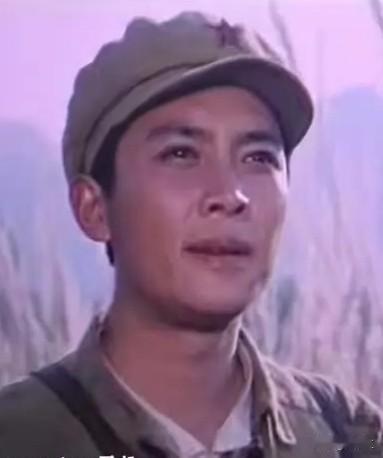 唐国强、卢尹、周里京、达式常，皆是俊朗出众的男子，同为八十年代银幕上最亮眼的小生