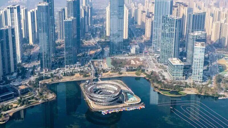 长沙梅溪湖城市岛公园临时闭园15天
 
5月25日，湘江城市运营公司发布公告，梅