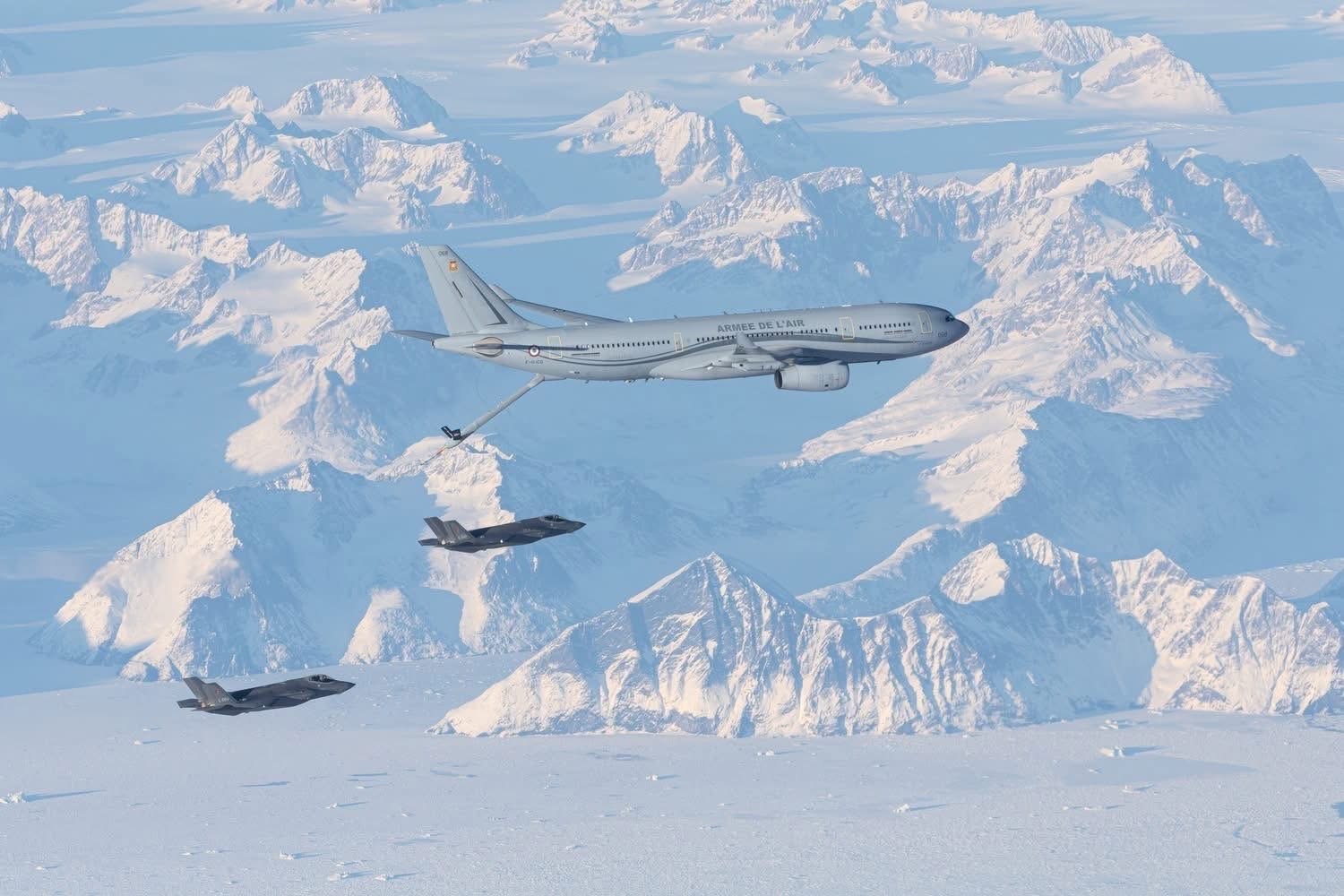 今日肥电 冰原上空的肥电丹麦空军（RDAF）F35A空对空摄影图拍得不错，摄于“
