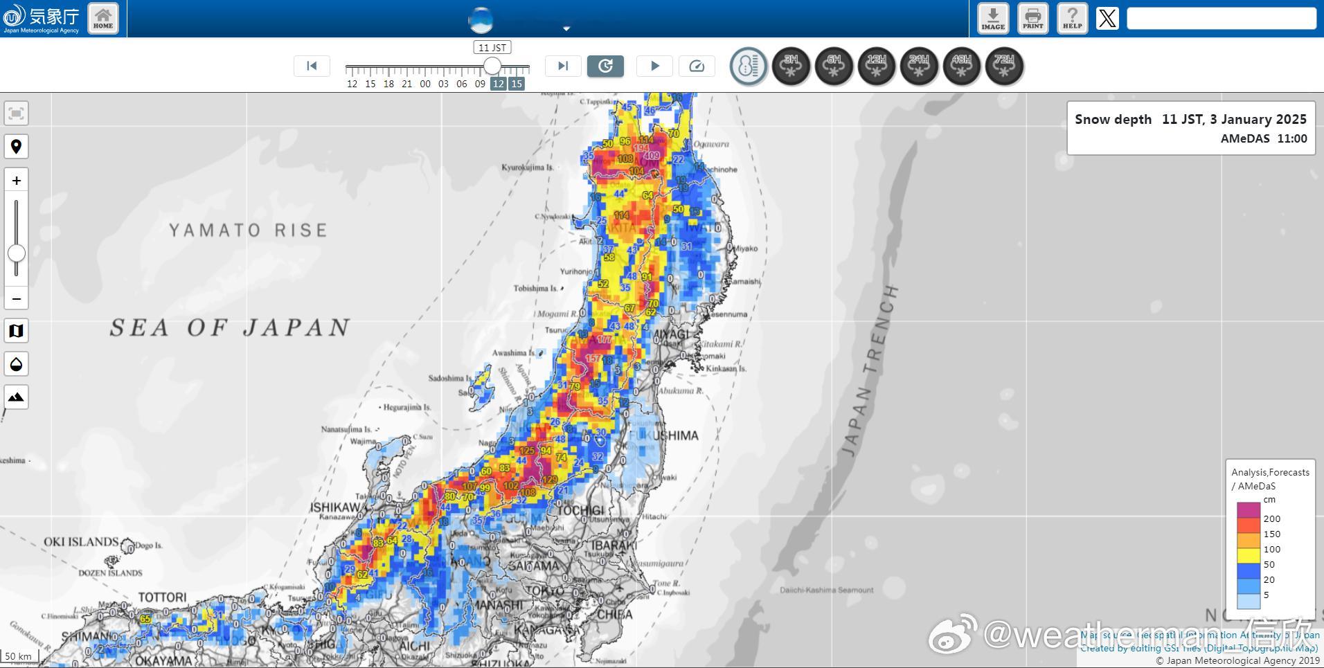 【日本冷流雪 积雪超4米】今晨日本青森县的酸汤，积雪一度达到了4.13米，已经可