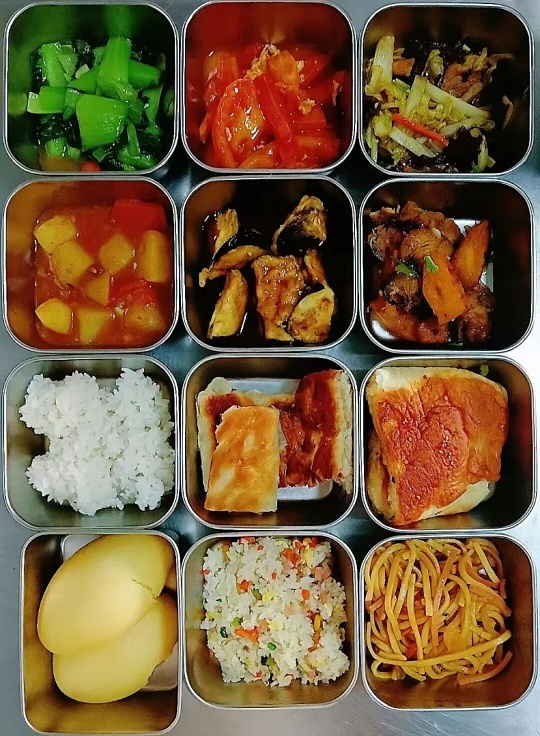 孩子的饭钱是高压线网络名人赞两会 孩子的饭钱，是绝对不能触碰的高压线，更是关乎孩