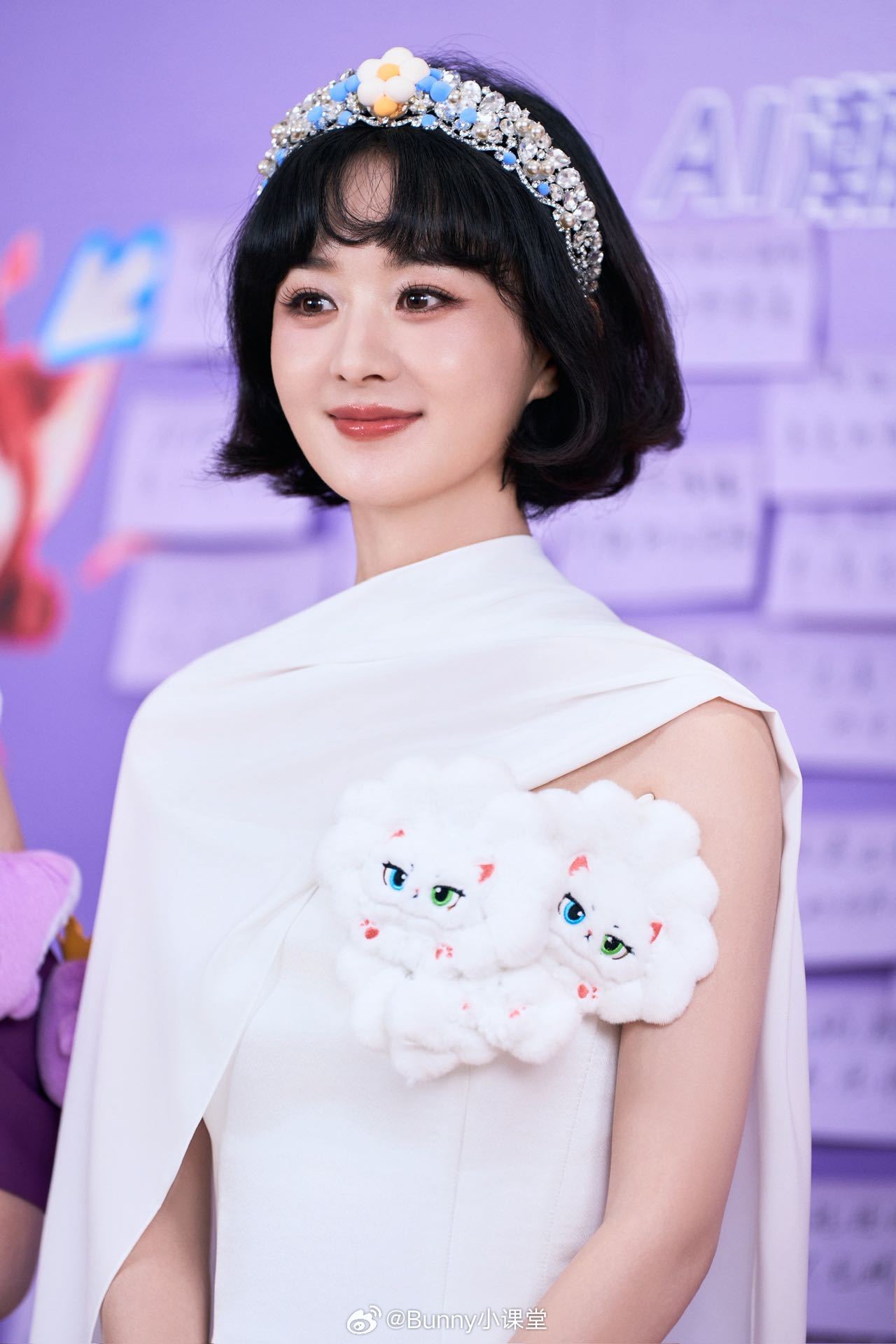 赵丽颖直播 赵丽颖 发型 赵丽颖这次直播亮相松弛感拿捏得刚刚好，这个喵喵喵同款“