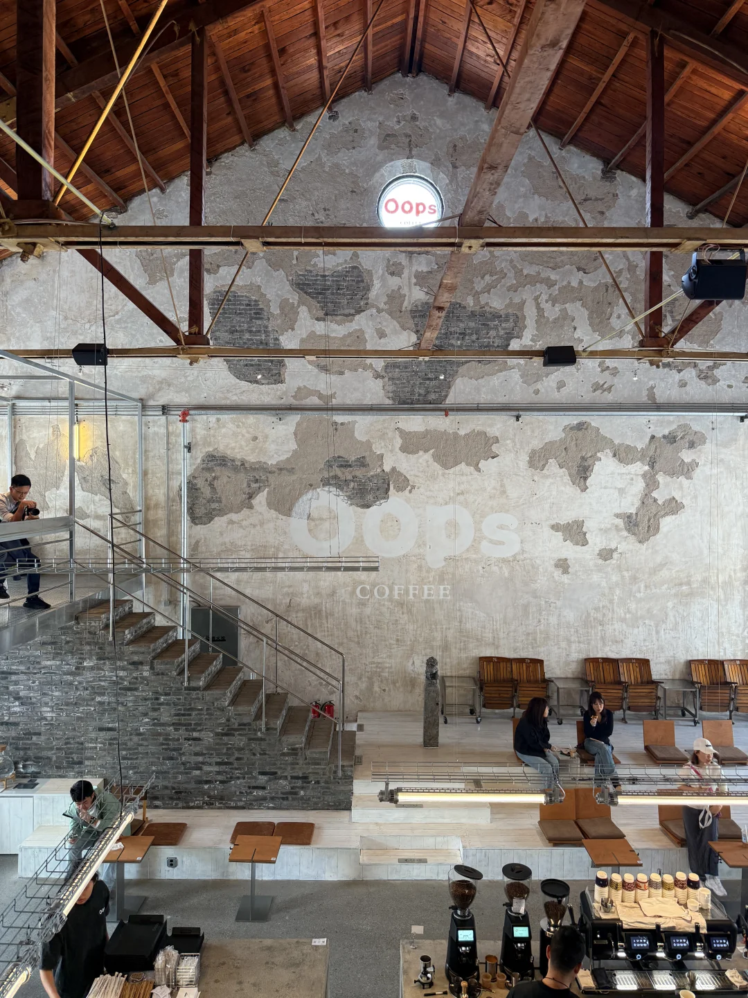 西安！𝗰𝗵𝗶𝗹𝗹新店！开在西仓市集里的Oops