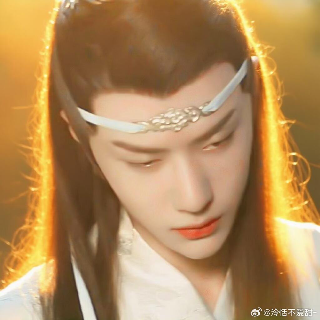 卧槽 这个王一博也太仙了吧 谦谦君子温润如玉[爱慕][爱慕] ​​​