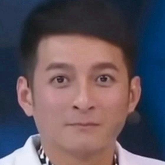 第一次正视自己的年龄是在我朋友已经无痛顺产诞下一子的时候，我还在为自己追线下找借