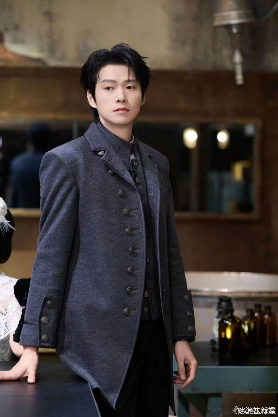 魏大勋身份成谜魏大勋暗藏玄机魏大勋悬案背后暗藏玄机，不错不错， 