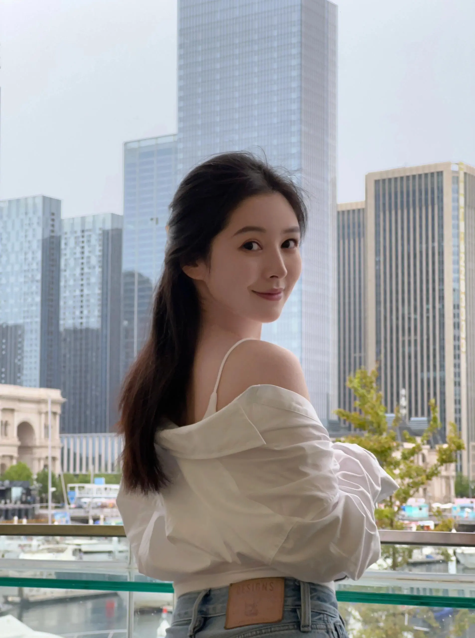 明明是千金难换的光阴 怎么会一文不值呢