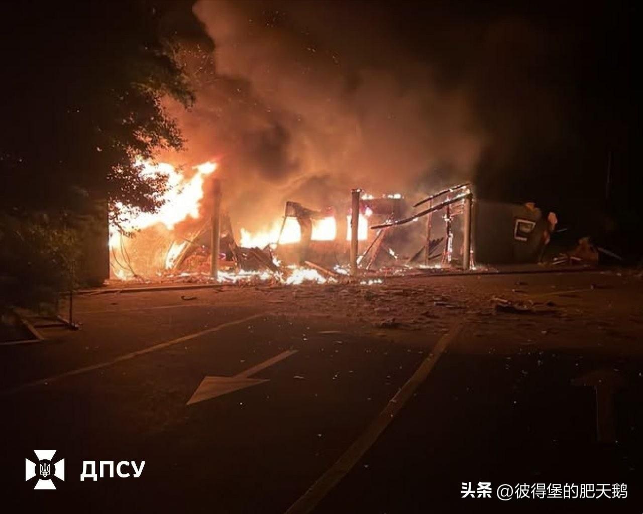 炸了、炸了、真的又炸了！当地时间今天（8月25日）凌晨，乌克兰与南摩尔多瓦接壤多