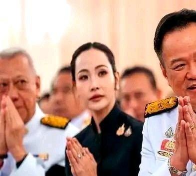 《他信家族一旦触碰底线，泰国军方就敢再度发动兵变？2月11日，泰国政坛风云重燃》