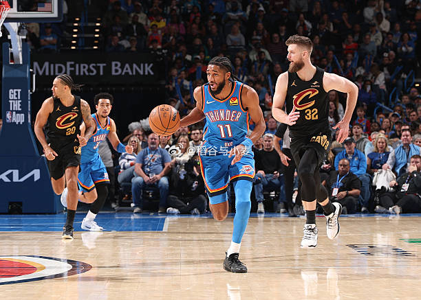 以赛亚-乔本赛季的三分命中率可以排到联盟第16位，场均三分命中数可以排到联盟第3