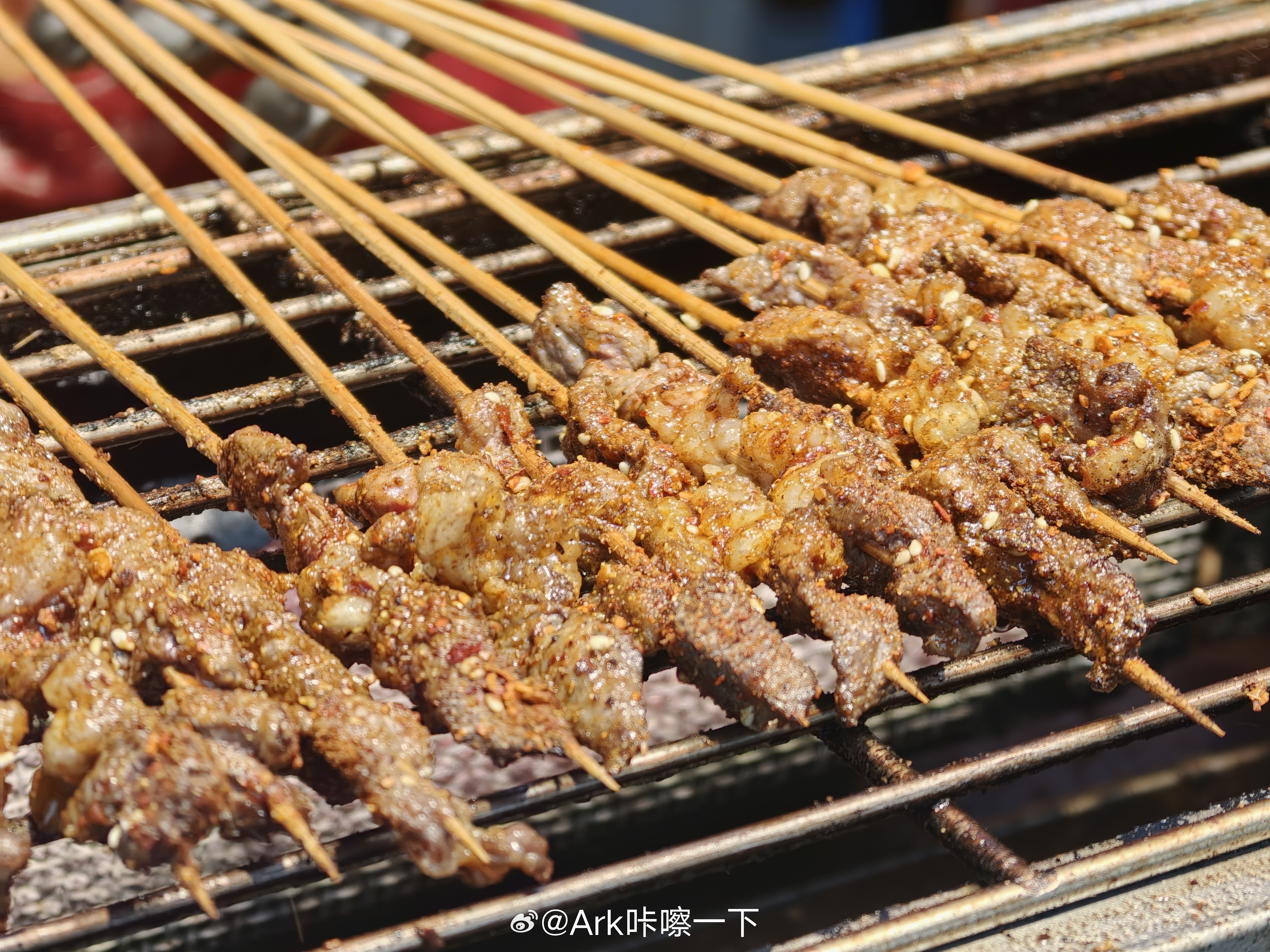 晚安朋友们，牦牛肉串也是好吃的 康定·溜溜城