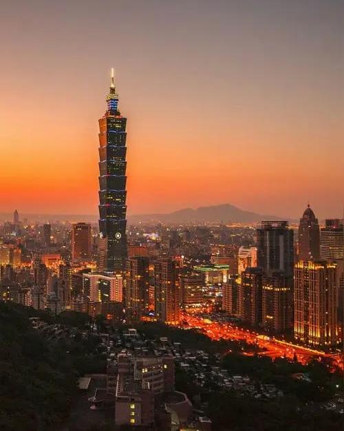 中国国民党主席郑丽文这次大陆行说了句大实话，国民党如果不能赢得2028年台湾地区