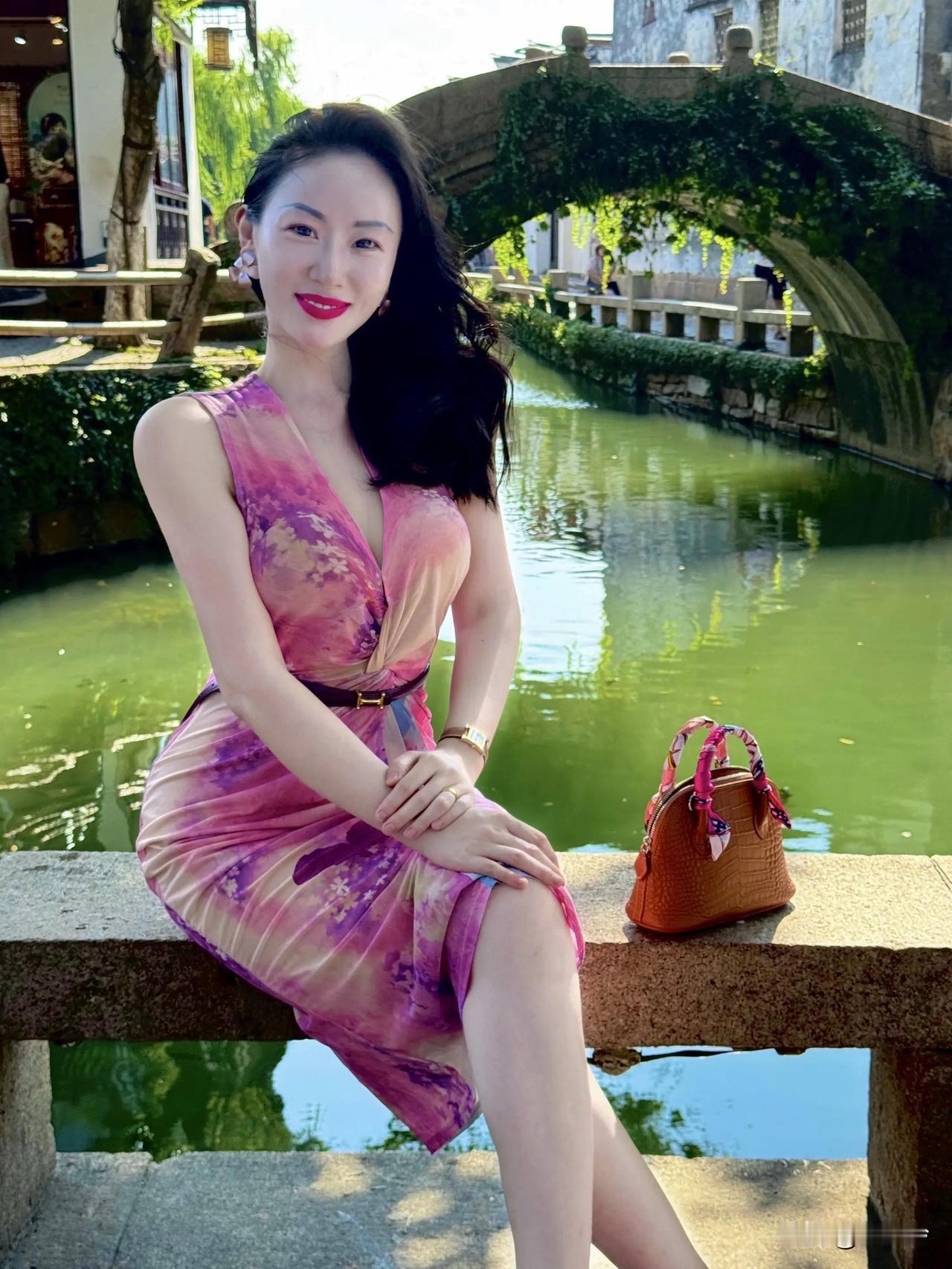 在古桥下，遇见江南水乡的温柔时光🍃💐