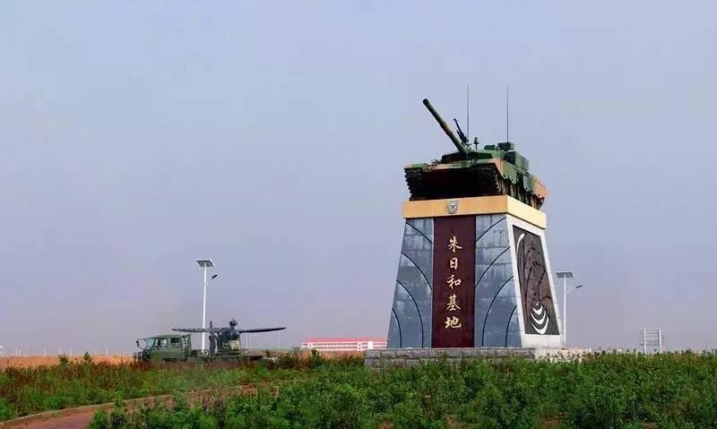 全球最大的军事训练基地是美国的欧文堡训练基地，占地面积2579平方公里，跟广东东
