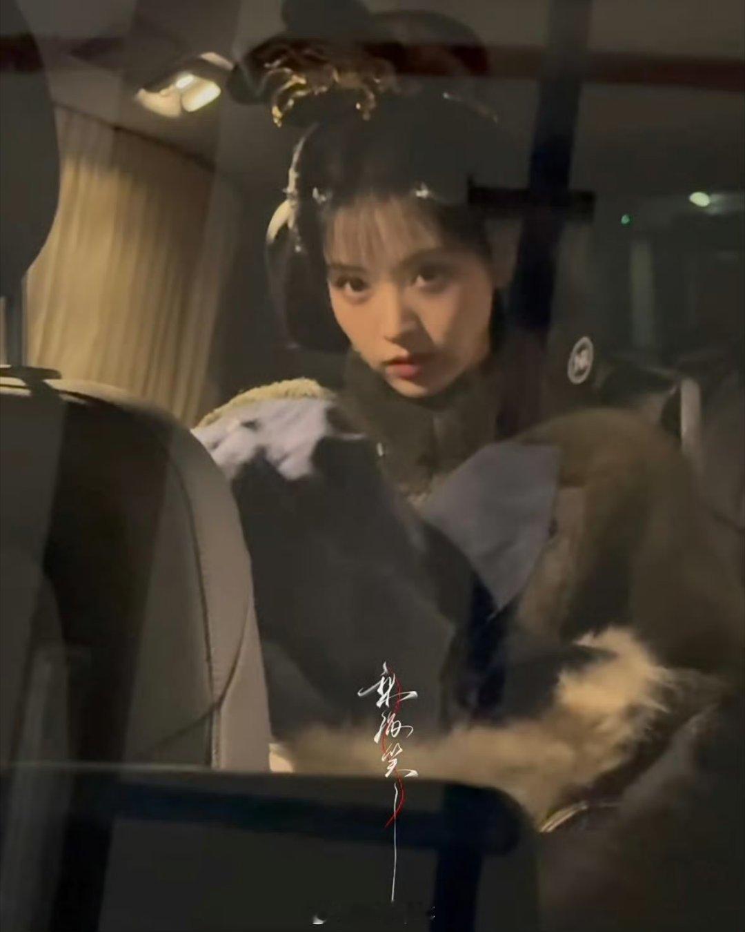 田曦薇今日《嫁金钗》新造型出妆路透 