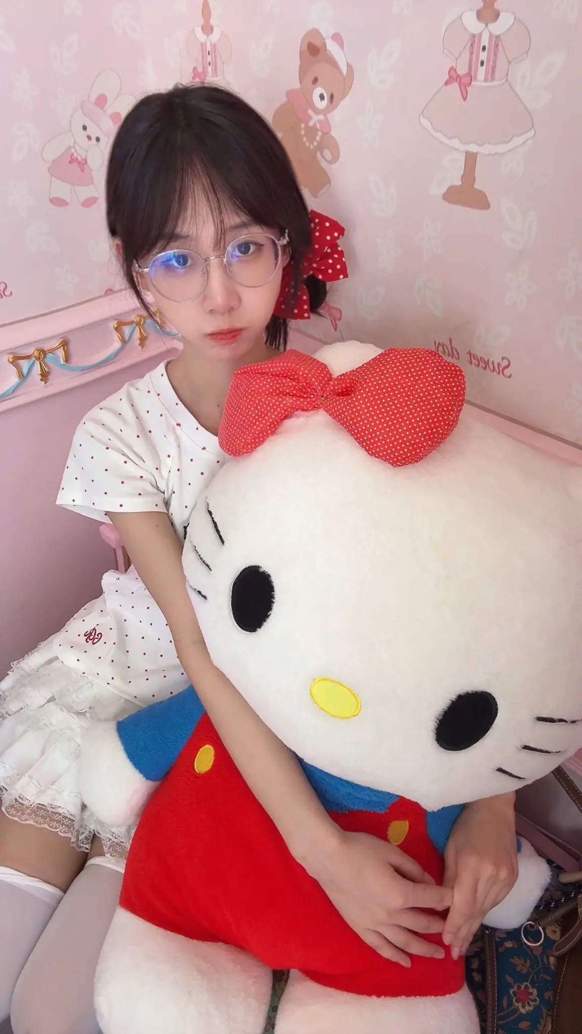 好大的kitty.