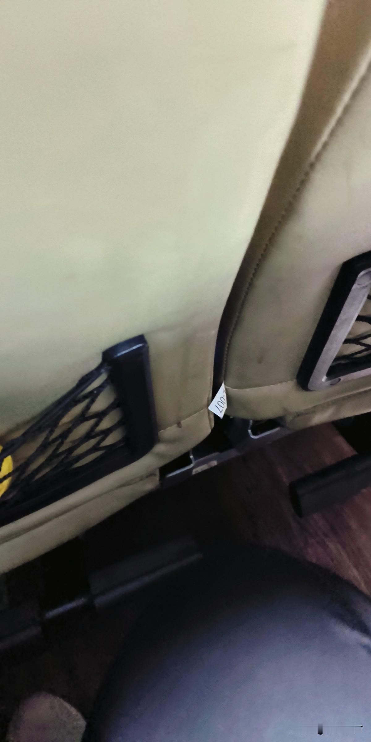 评论区的人想象力[捂脸][捂脸][捂脸]
照片像一个著名演员