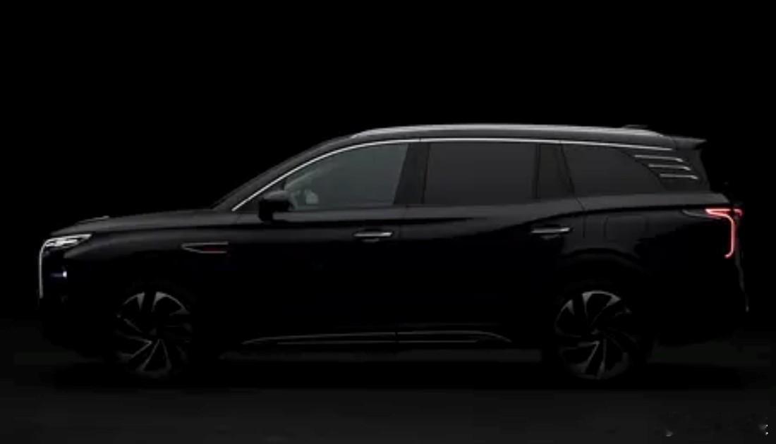 红旗C100FCEV 氢燃料电池示范车于2025年6月下线，续航550公里（NE
