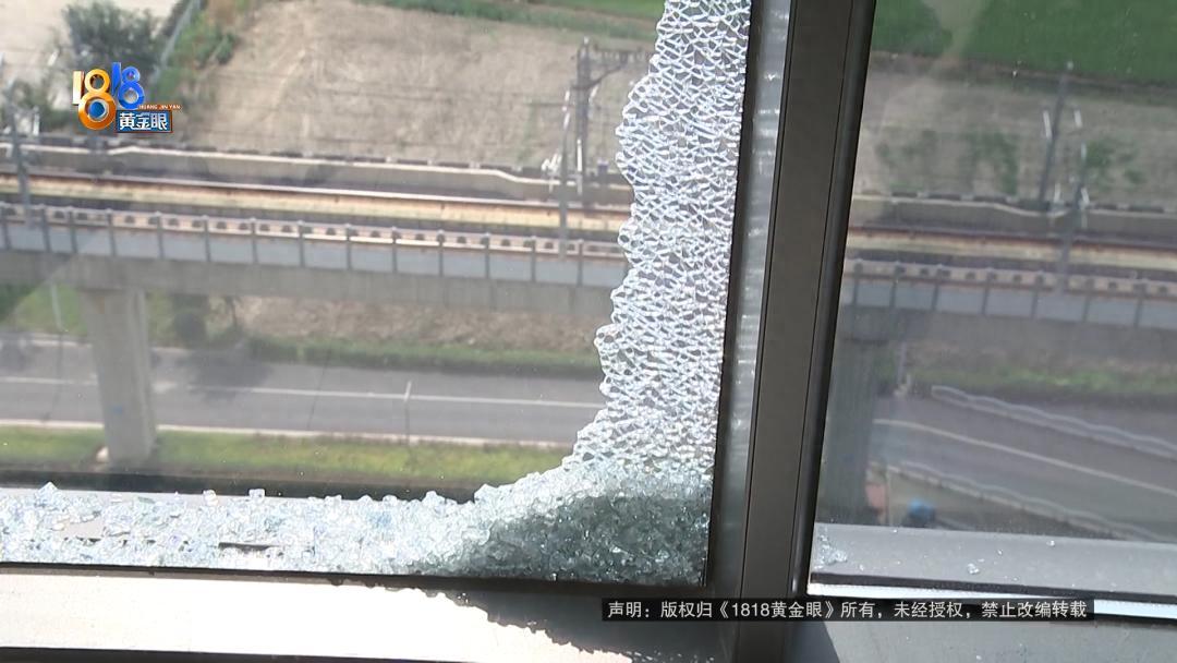 20楼阳台落地窗爆裂，砸中五辆私家车！业主损失约十五万

孙先生在嘉兴海宁有套房