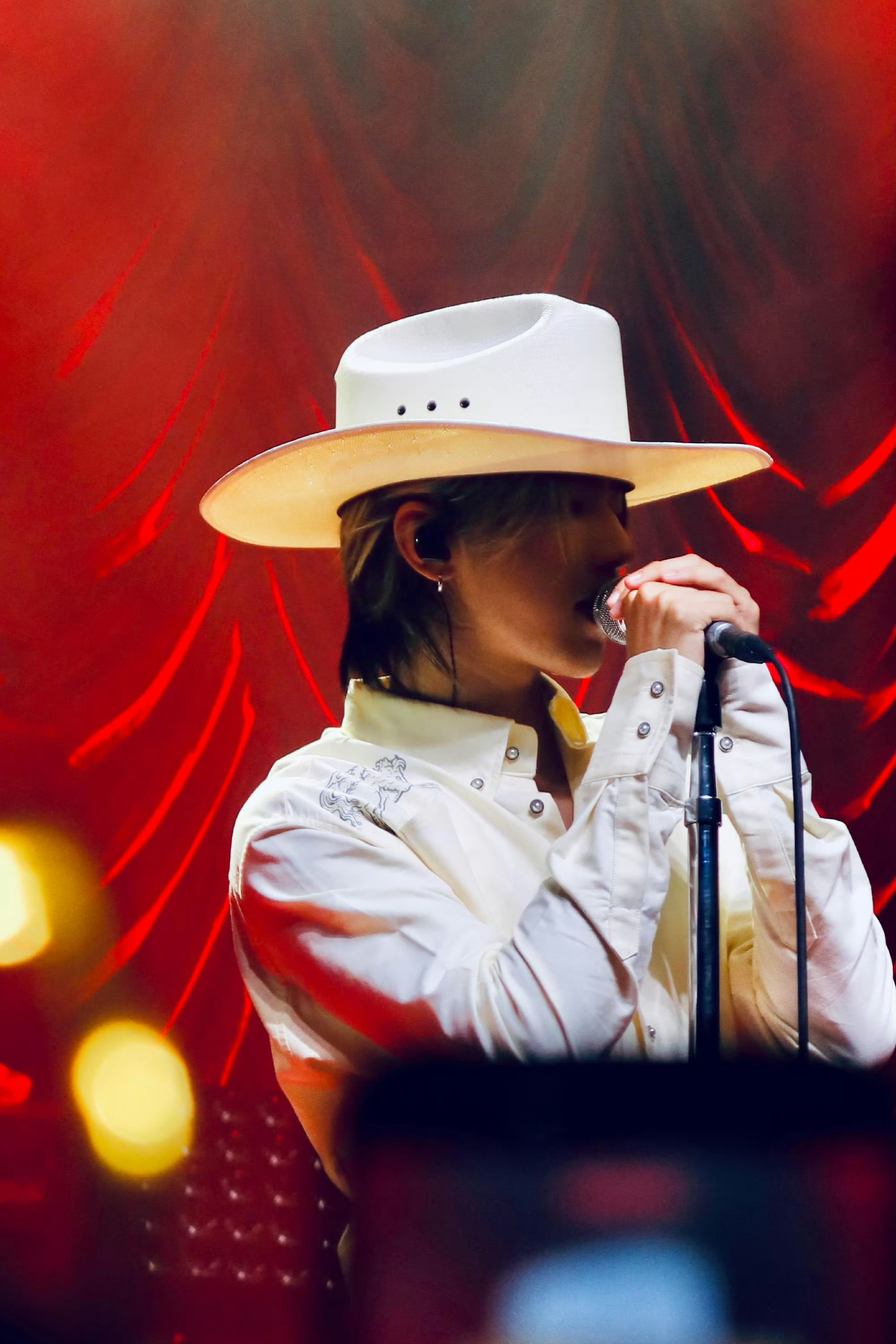 蔡徐坤  cxk原创音乐制作人蔡徐坤 cxk蔡徐坤新专辑kun “花会凋谢 但我