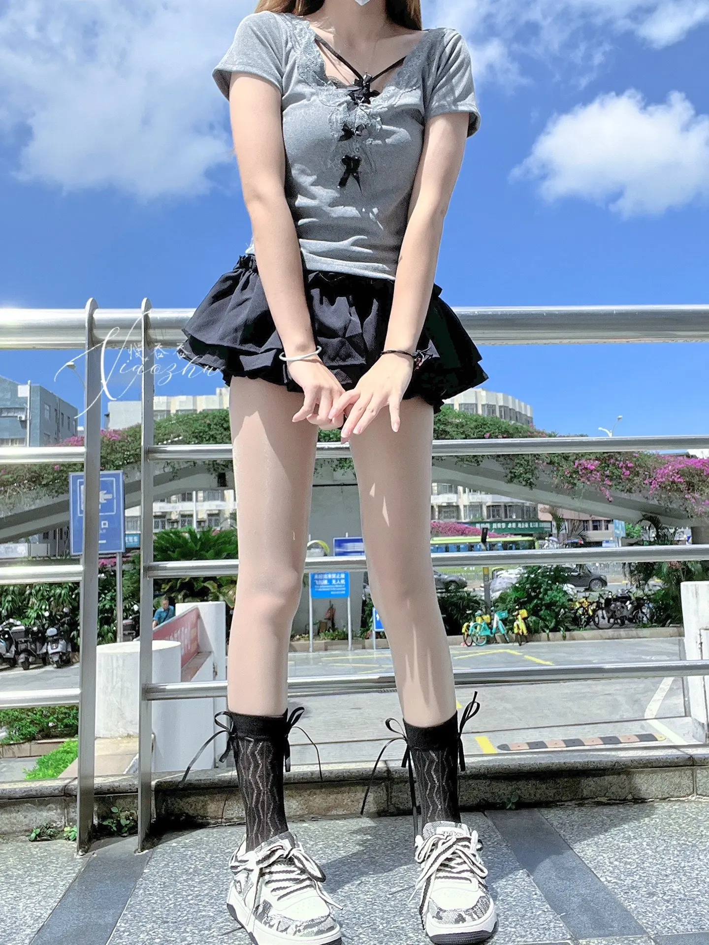 今天不穿jk格裙，穿常服✌🏻  |