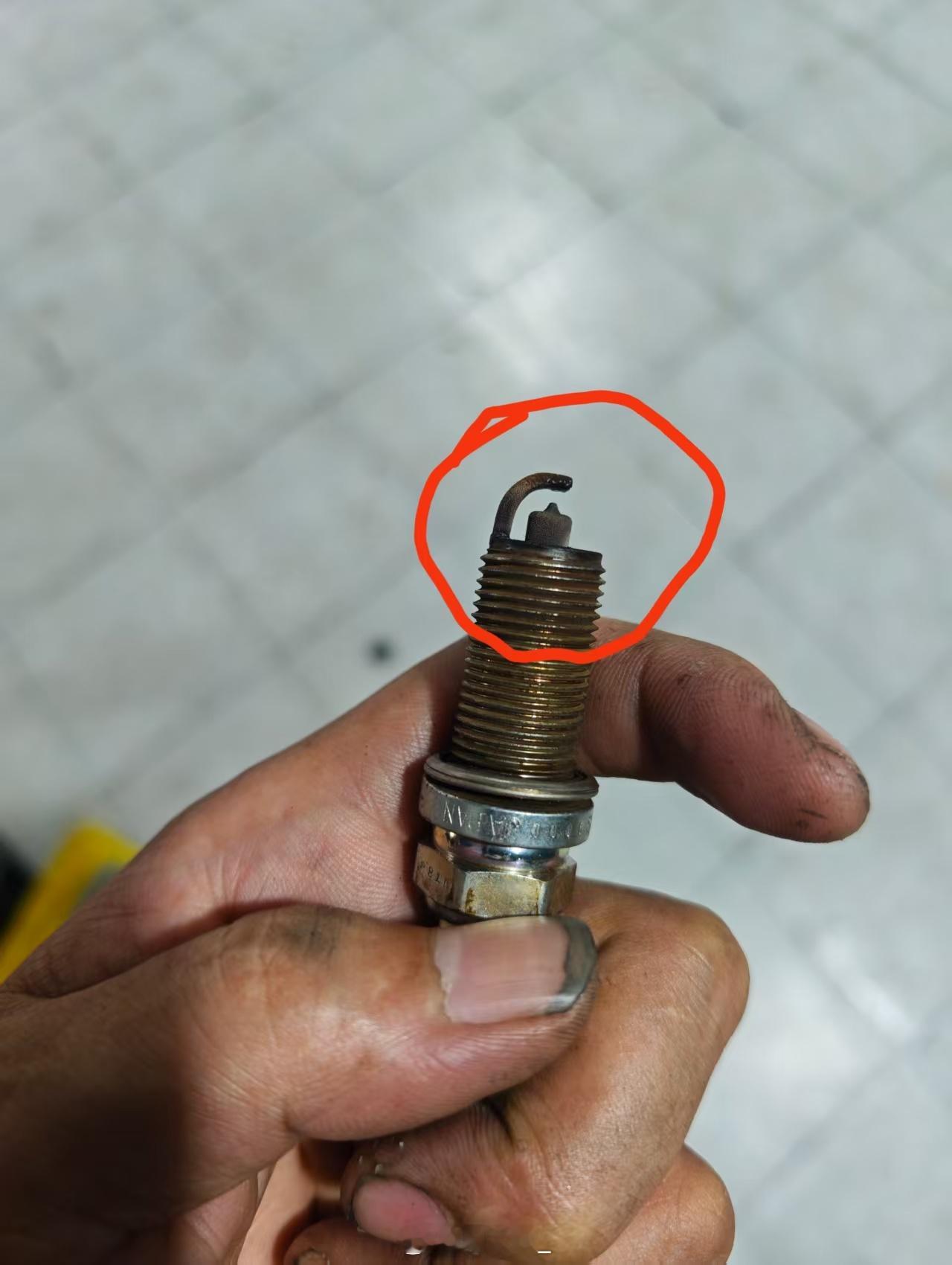 生理性喜欢是很可怕的一件事总感觉我的车有点什么毛病突然想起来，火花塞该换了吧果不