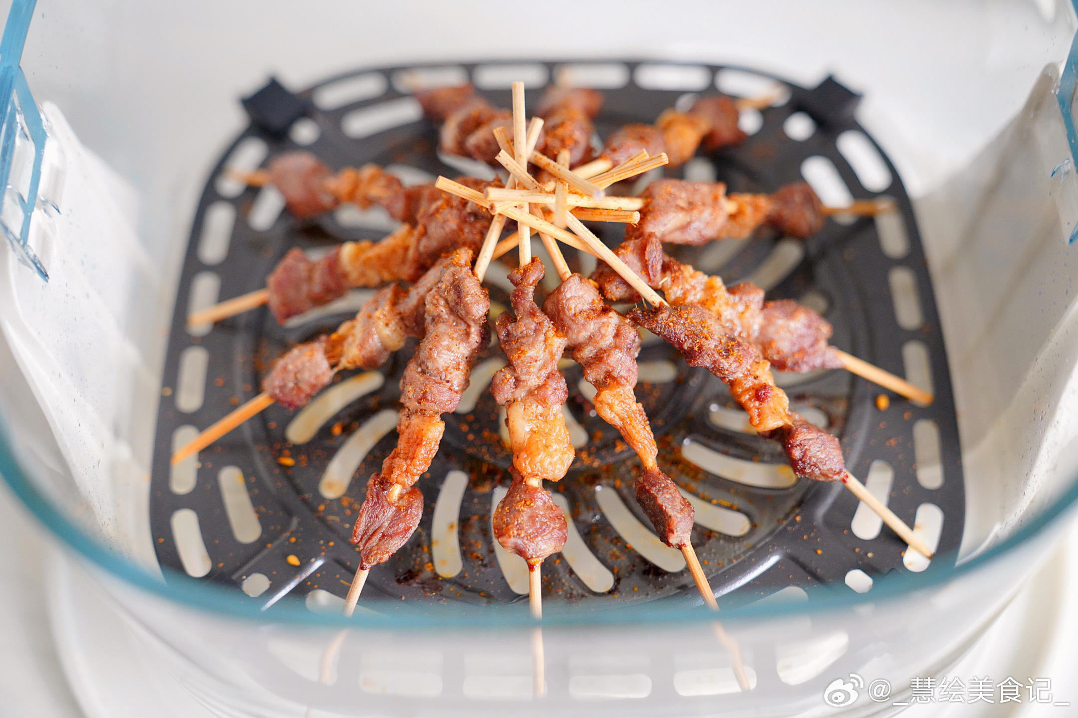 烤了羊肉串吃~ 