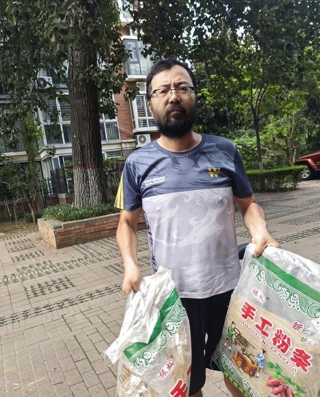 今天去荥阳某安交材料了。上午从市局出来火速找社区书记，下午带书记一起过去，递了撤