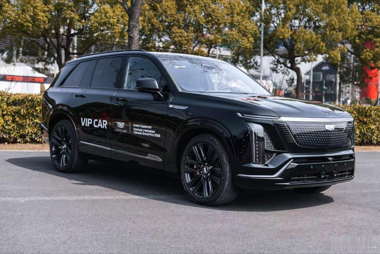 凯迪拉克旗下全尺寸纯电公路旗舰——凯威德将担任2026 F1喜力中国大奖赛官方贵