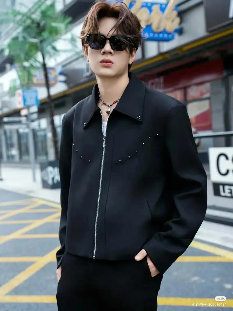 海归遭遇杀猪盘，太过自信险被骗！
上海一男子到银行取72万元现金，银行工作人员觉