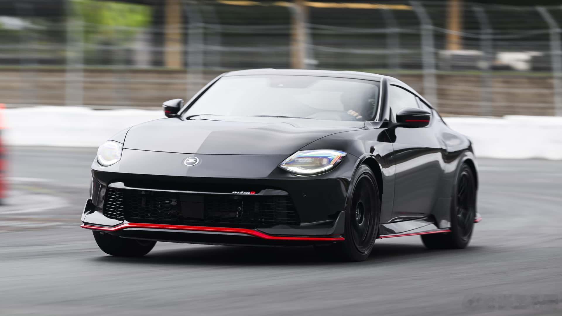 日产2027款的Z，3.0升双涡轮增压V6发动机，输出功率为400马力Nismo