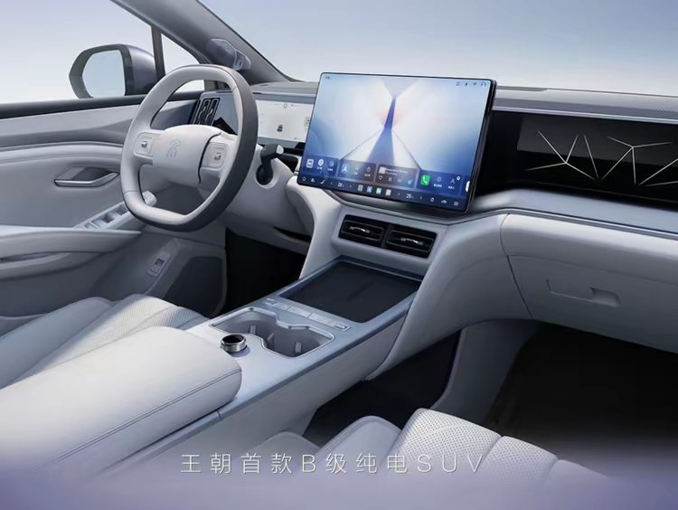 这里为你带来2025款比亚迪宋PLUS EV（市场主流宋EV版本）的全面评测，兼