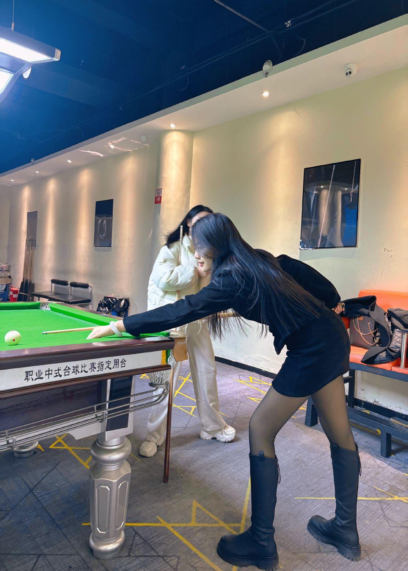 本来打算伤感的，后来想想你配不上姐的深情。