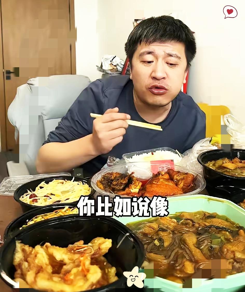 看到张雪峰最后出镜吃午饭的画面，一碗米饭配六盒重油外卖，真的让人心里一紧。

长